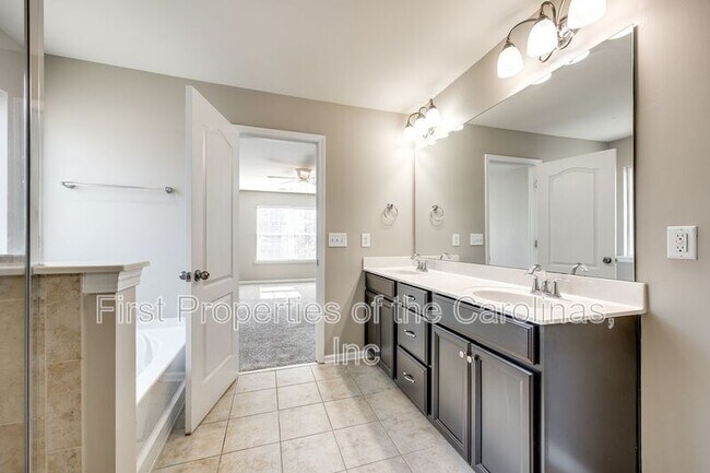 Building Photo - 3000 Sewee Ln