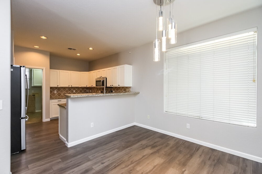 Building Photo - 1990 E Browning Pl