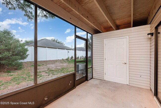Building Photo - 3164 Finsterwald Dr