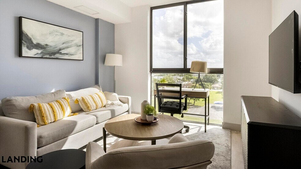 Building Photo - 1155 NE 126th St