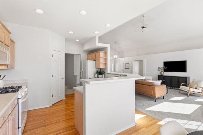 Building Photo - 5330 Roundup Dr