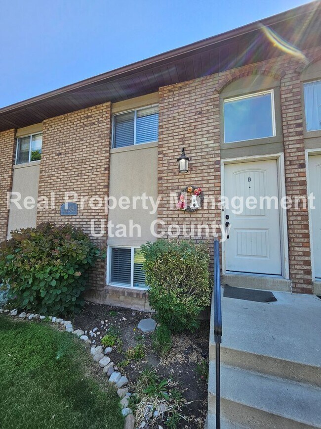 Building Photo - Condo for Rent in Orem's Amiron Village!