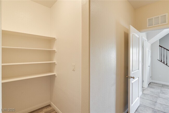 Building Photo - 10068 Emerald Edgewater Ct