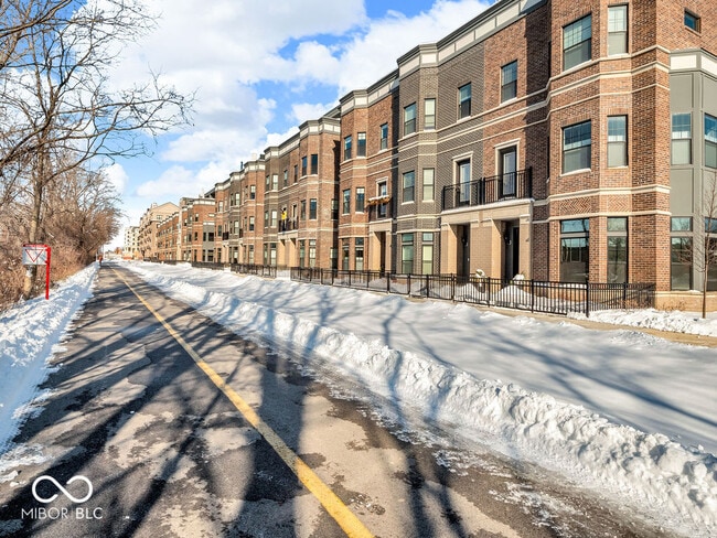 Building Photo - 962 Berkhamsted Ln