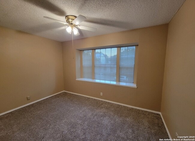 Building Photo - 5955 Heather View