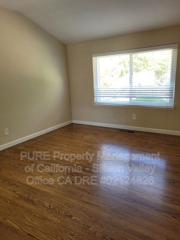 Building Photo - 108 Anne Way