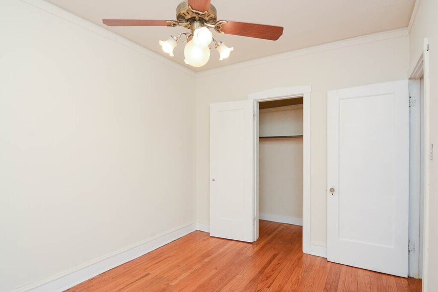 Building Photo - 1320 Oak Ave