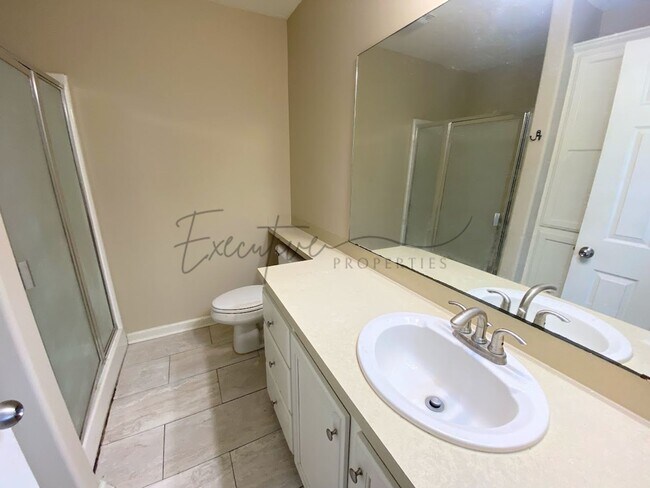 Building Photo - 2-Bed, 2.5-Bath Townhouse – Walk to McNeese State University!