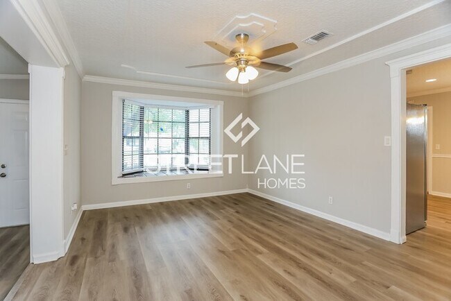 Building Photo - NOW OFFERING THE FIRST FULL MONTH FREE IF ...