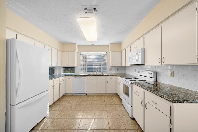 Building Photo - 5434 Garden Village Dr