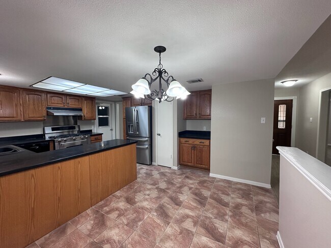 Building Photo - 21302 Park Rock Ln