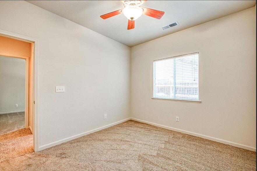 Building Photo - 1138 E Royal Dornoch Ave