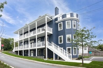 Building Photo - 2 Bedroom with porch. Completely remodeled!