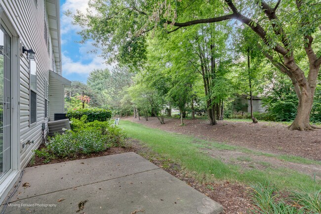 Building Photo - 2417 Stoughton Cir