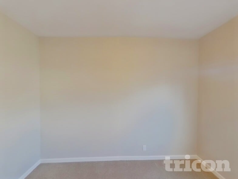 Building Photo - 2004 Kinsale Ave