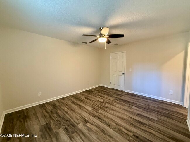 Building Photo - 2516 Horseshoe Bend Rd