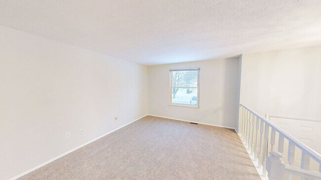 Building Photo - 2862 Chatsworth Way