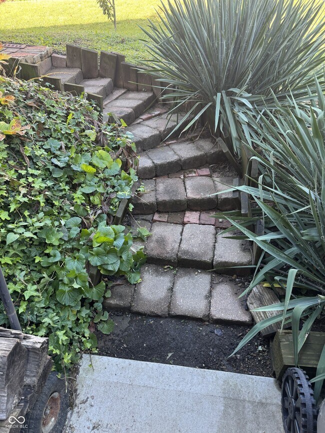 Building Photo - 7620 Snowflake Dr