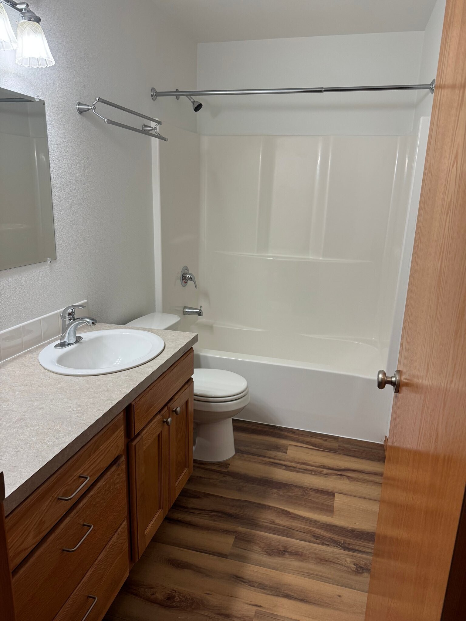 Building Photo - 400 E Washington St