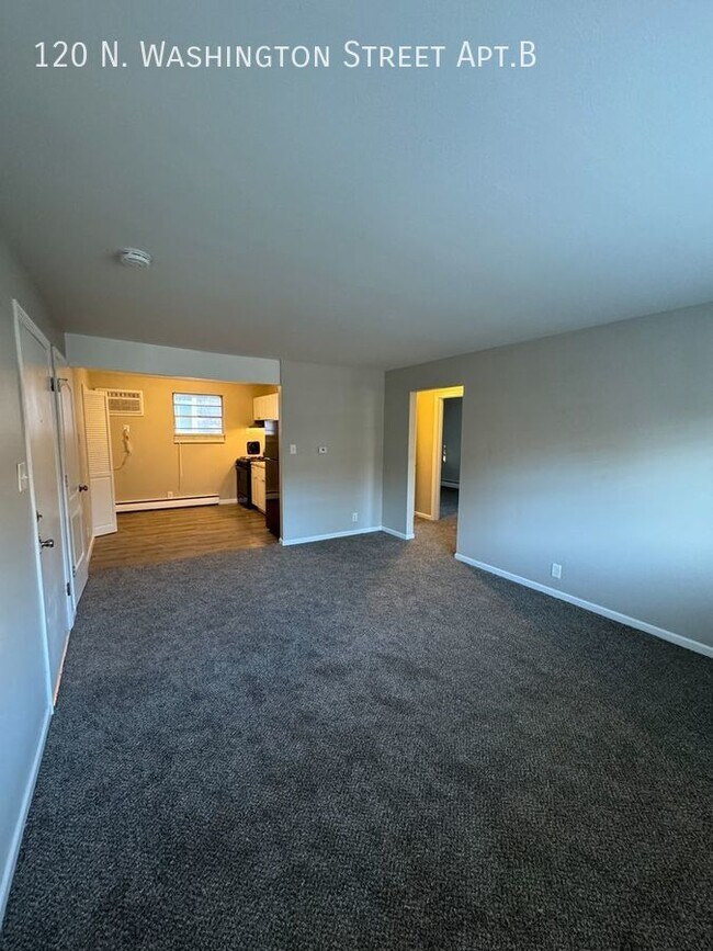 Building Photo - 120 N Washington St