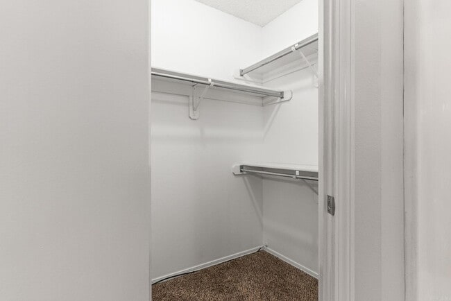 Building Photo - 10 Meadow Ridge Loop