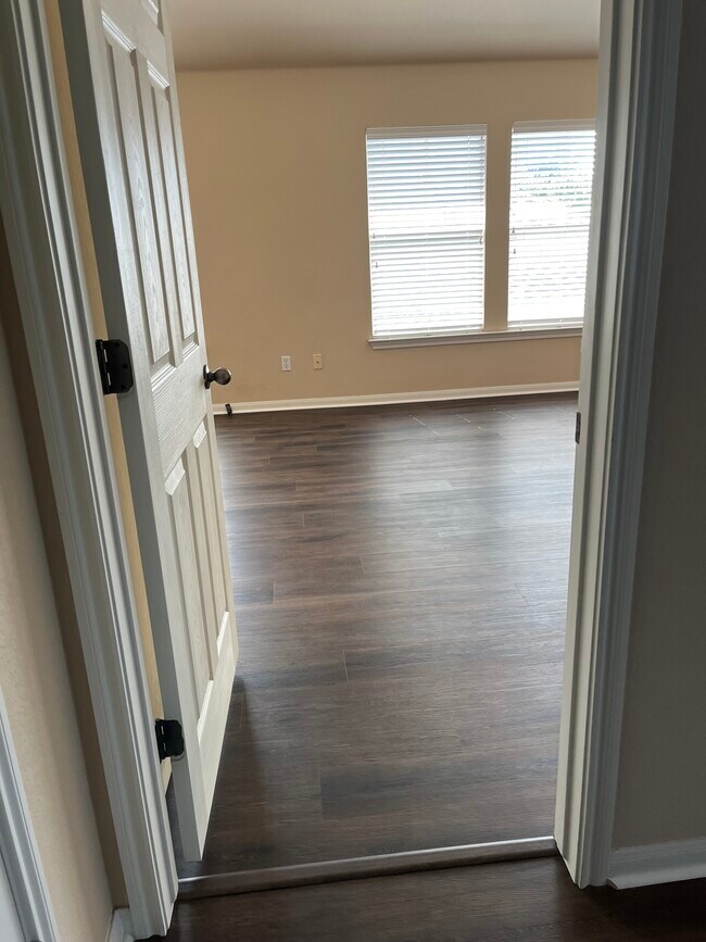 Building Photo - 11415 Barbrook Cove