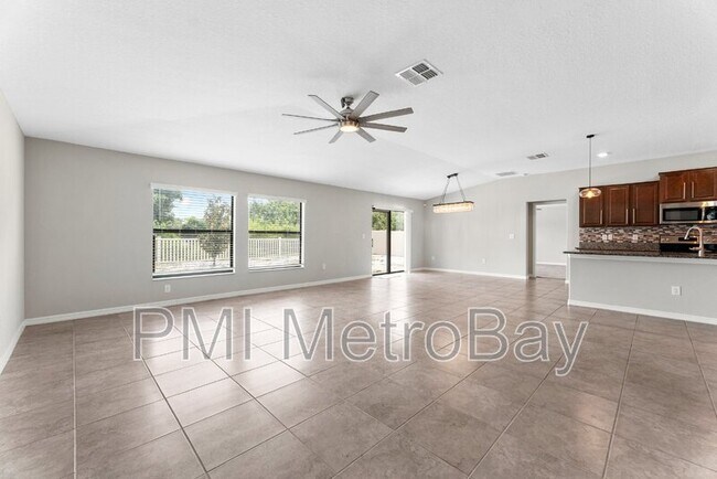 Building Photo - 9703 Sage Creek Dr