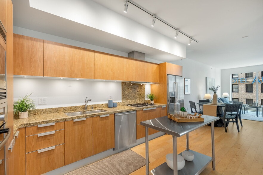 Building Photo - 1920 4th Ave