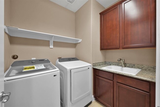 Building Photo - 14546 San Pietro Dr