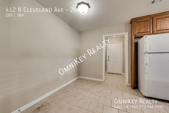 Building Photo - 412 N Cleveland Ave