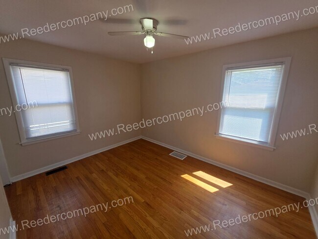 Building Photo - 2 bedroom home in South Hammond!