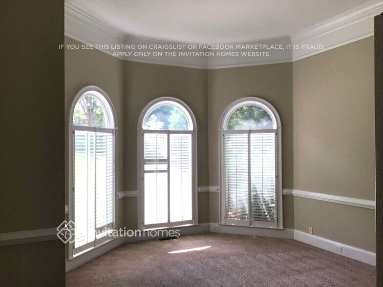 Building Photo - 841 Cramac Dr