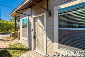 Building Photo - 103 Sample St