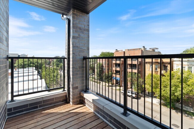 Building Photo - 3821 N Ashland Ave
