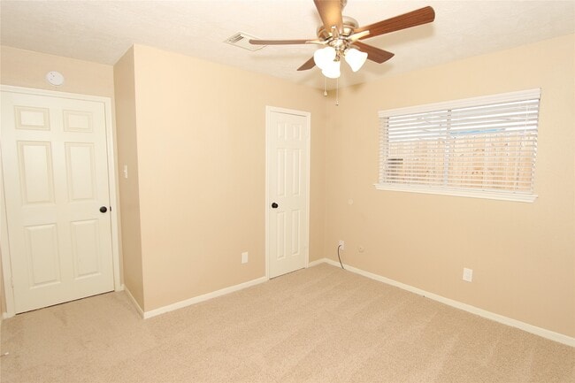 Building Photo - 2731 Colony Dr