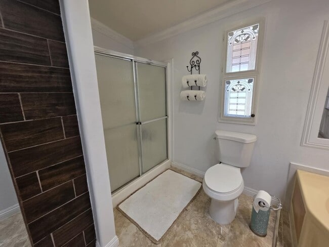 Building Photo - 2614 Sea Manor Ave