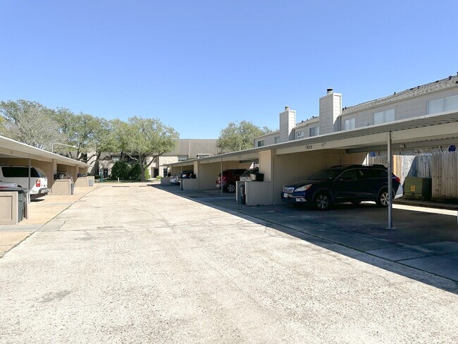 Building Photo - 15314 Gorham Dr