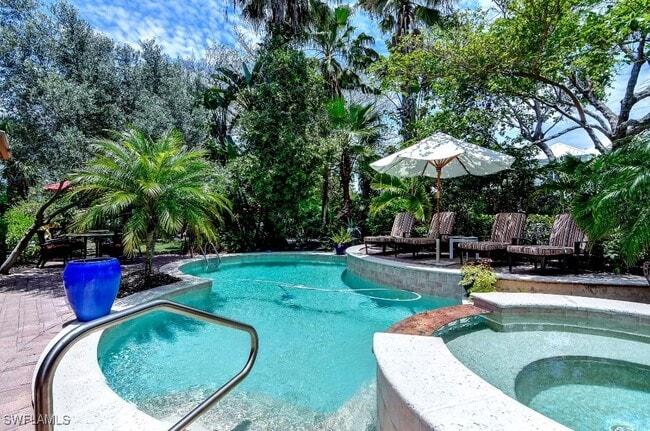 Building Photo - 605 6th Ave N