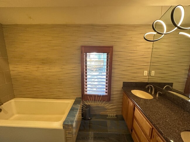 Building Photo - Bright Unfurnished Home with 2 Car Garage!
