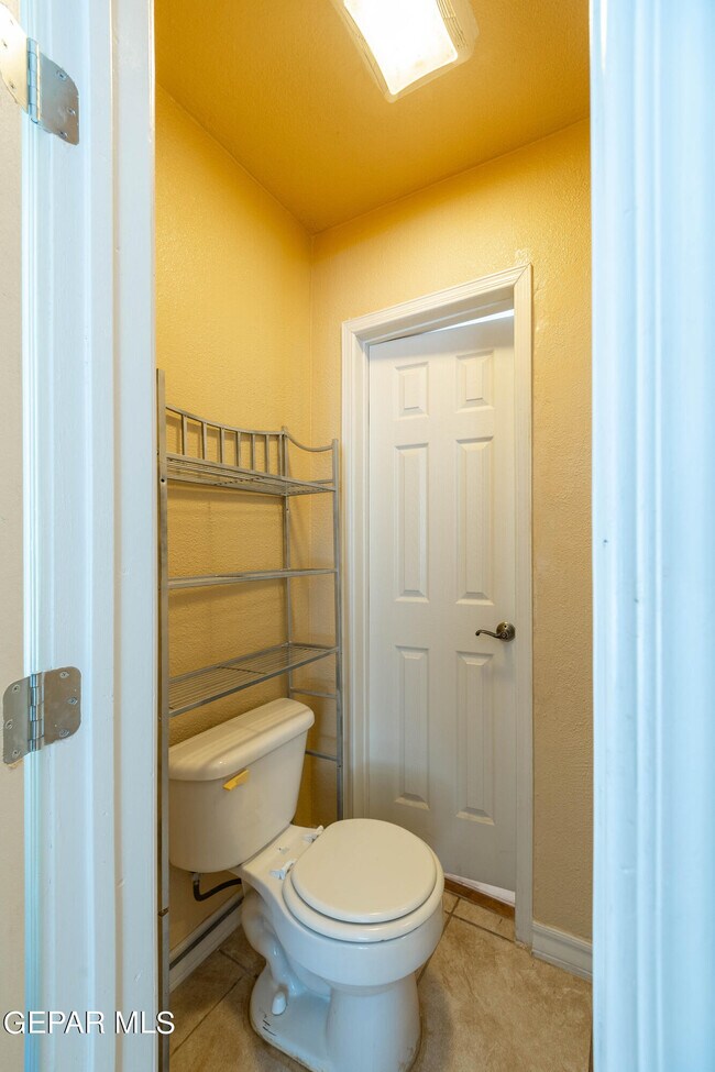 Building Photo - 4505 Pershing Dr