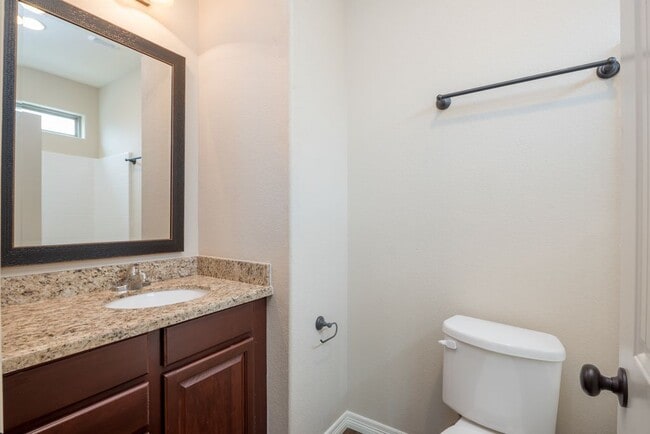 Building Photo - 1420 Holleman Dr