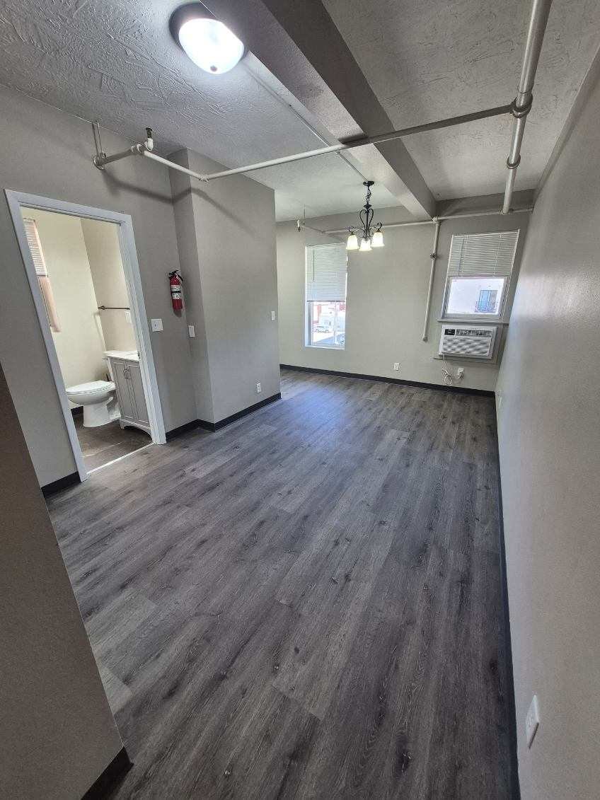 Building Photo - 301 N Riverfront Dr
