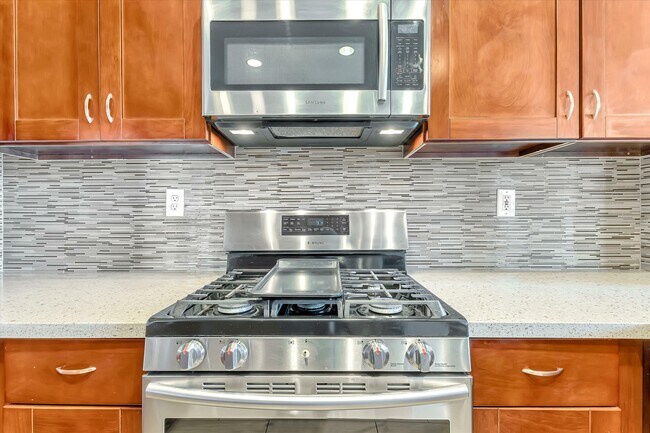 Building Photo - 929 Monarch Cir
