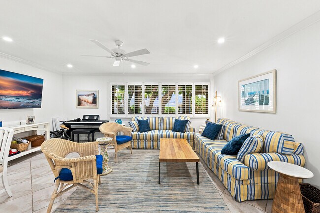 Building Photo - 250 S Ocean Blvd