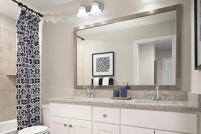 Building Photo - 7516 Saginaw Dr