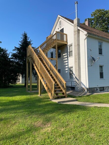 Building Photo - 424 South St