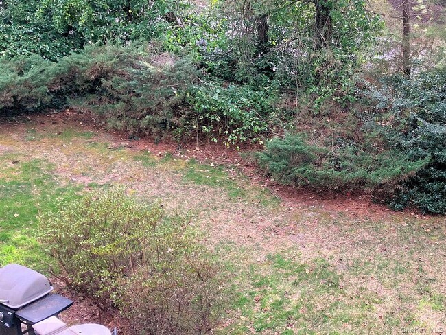 Building Photo - 1404 Pondcrest Ln