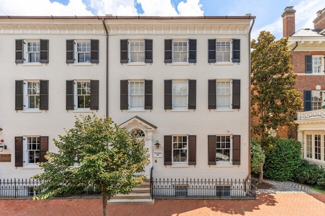 Primary Photo - 1305 30th St NW