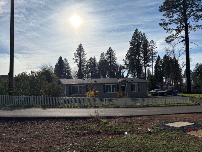 Building Photo - 7045 Molokai Dr