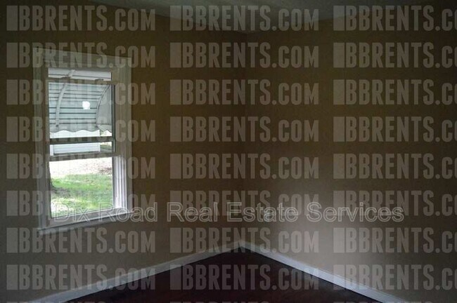 Building Photo - 4045 Old Riverside Dr